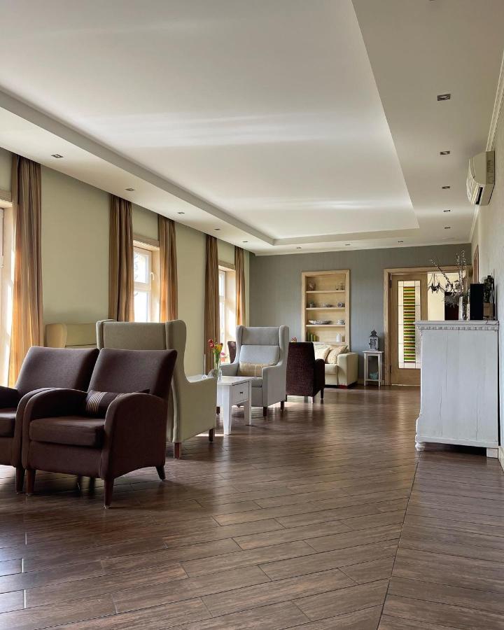 Diva Kacica Restaurant & Pansion Hotel Komárno Eksteriør billede