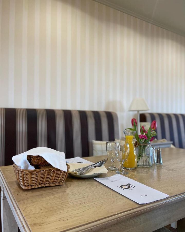 Diva Kacica Restaurant & Pansion Hotel Komárno Eksteriør billede