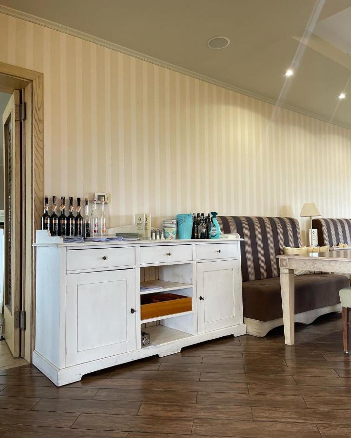 Diva Kacica Restaurant & Pansion Hotel Komárno Eksteriør billede