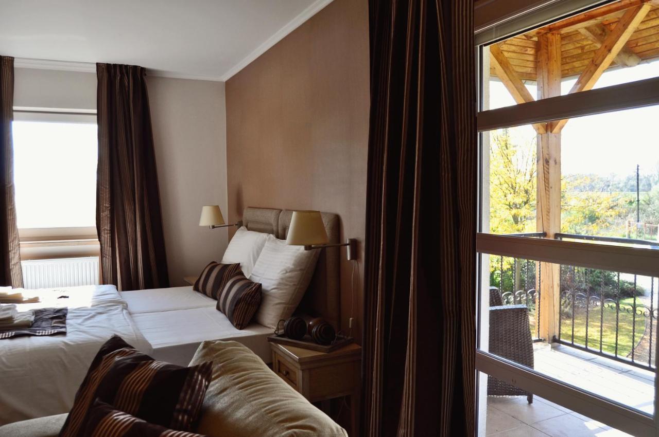 Diva Kacica Restaurant & Pansion Hotel Komárno Værelse billede